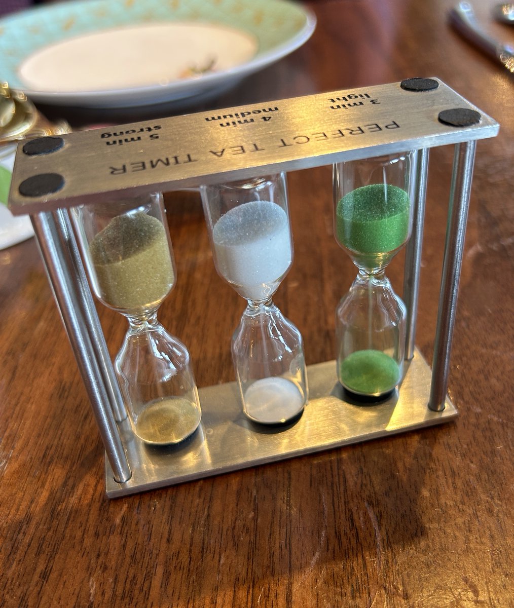 obligatraveler's tweet photo. "Time is like a handful of sand-the tighter you grasp, the faster it runs through your fingers"-HDT This week's #Top4Theme is #Top4Sand - share you favorite sand pics - tag @obligatraveler
-Hawaii
Green Sand
Red Sand
Black Sand
Quebec City-Tea Timer https://t.co/epwDhN63eC