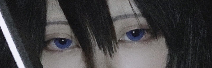 お目目とカラコンは大優勝なんだけどいかんせん他がボロボロだったからがちやり直したいですわ
刀はまだあったかなぁ…🤔