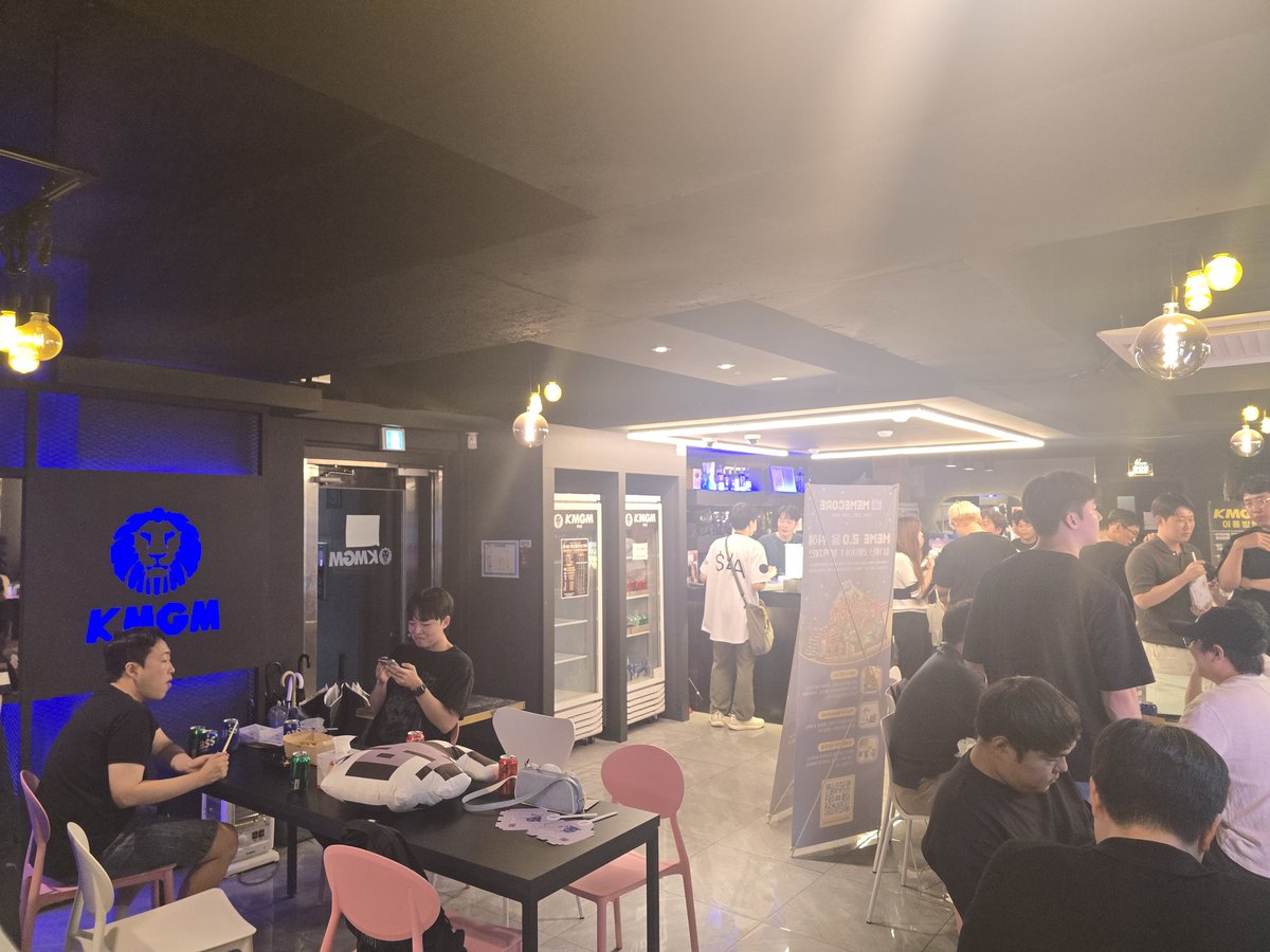 $M 밈코어 <a href="/MemeCore_ORG/">MemeCore</a>  밋업 기회가 생겨서 엄청 오랜만에 서울로 올라왓어요!

먹거리와 게임들이 제공되는것도 좋앗고 네트워크를 통해서 다른분들과 인사를 나눌 수 있어서 정말 좋은시간이엇습니다!