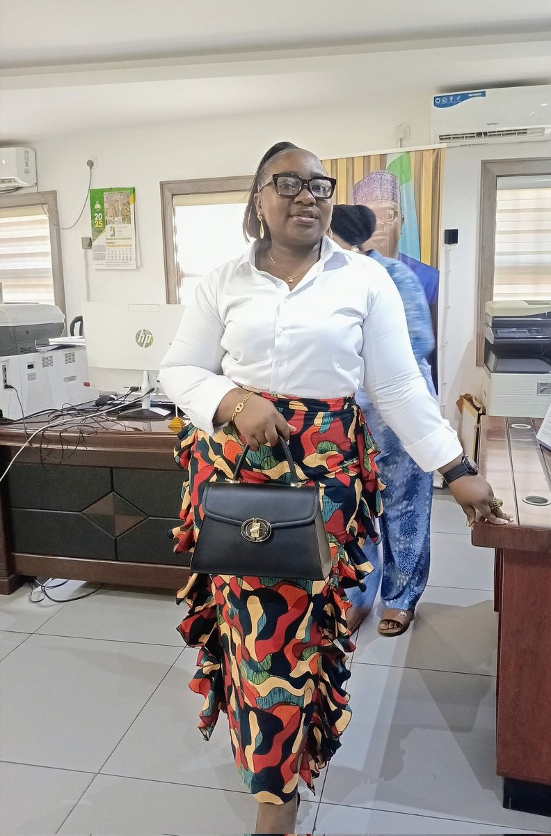 KennyolaNYCNpro's tweet image. This week, we will not be stranded,
God will connect us to people who'll add value to our life. 
Good Morning &amp;amp; Happy New Week Famz 😘

#SheRepresents 
#KennyolaSpeaks 
#SSAGenderMatters 
#reservedseatbill 
#StillRising 
#KEEPTAKINGAFFIRMATIVESTEPS 
#FragileButStrongFBS