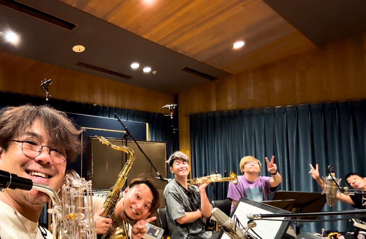 本日はブラス録音のコーディネートを担当しました🎺 いつもの信頼メンバーで、キレッキレなホーンをお届け！ 素晴らしい楽曲に仕上がっております。完成をお楽しみに🔥