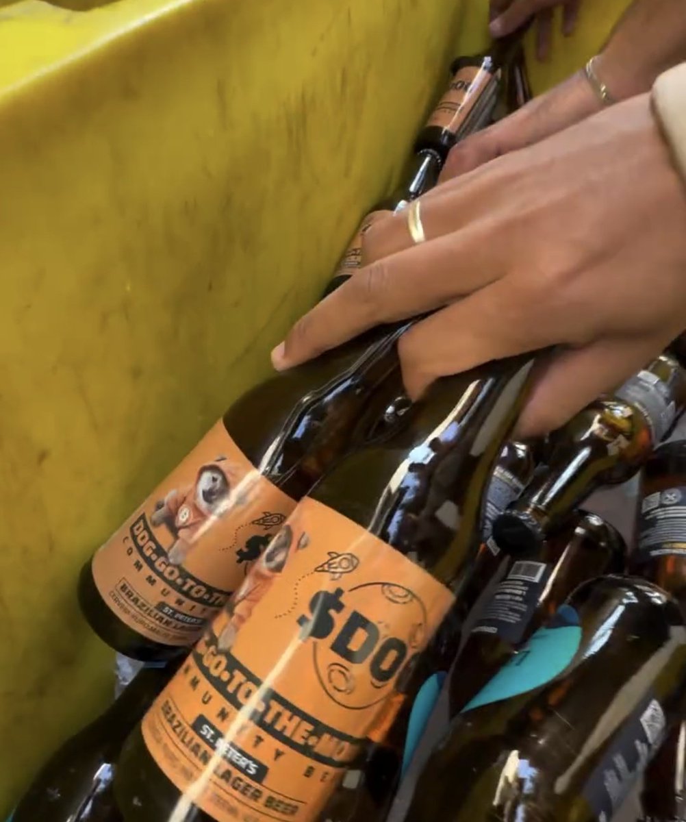 This past weekend was the <a href="/DogSummitBrasil/">DOG SUMMIT</a>, thanks for the invite <a href="/dogdamassa/">DOG•DA•MASSA — btcsummit.co</a> wanted to congratulate and say that $DOG has a heavy community here in Brazil.

It was great to share the stage with <a href="/CryptoCarolD/">Carol - 🧪 Beep Boop</a> and MQM talking about Web 3 Careers and also to meet the <a href="/ParaBuilders/">ParaBuilders</a>