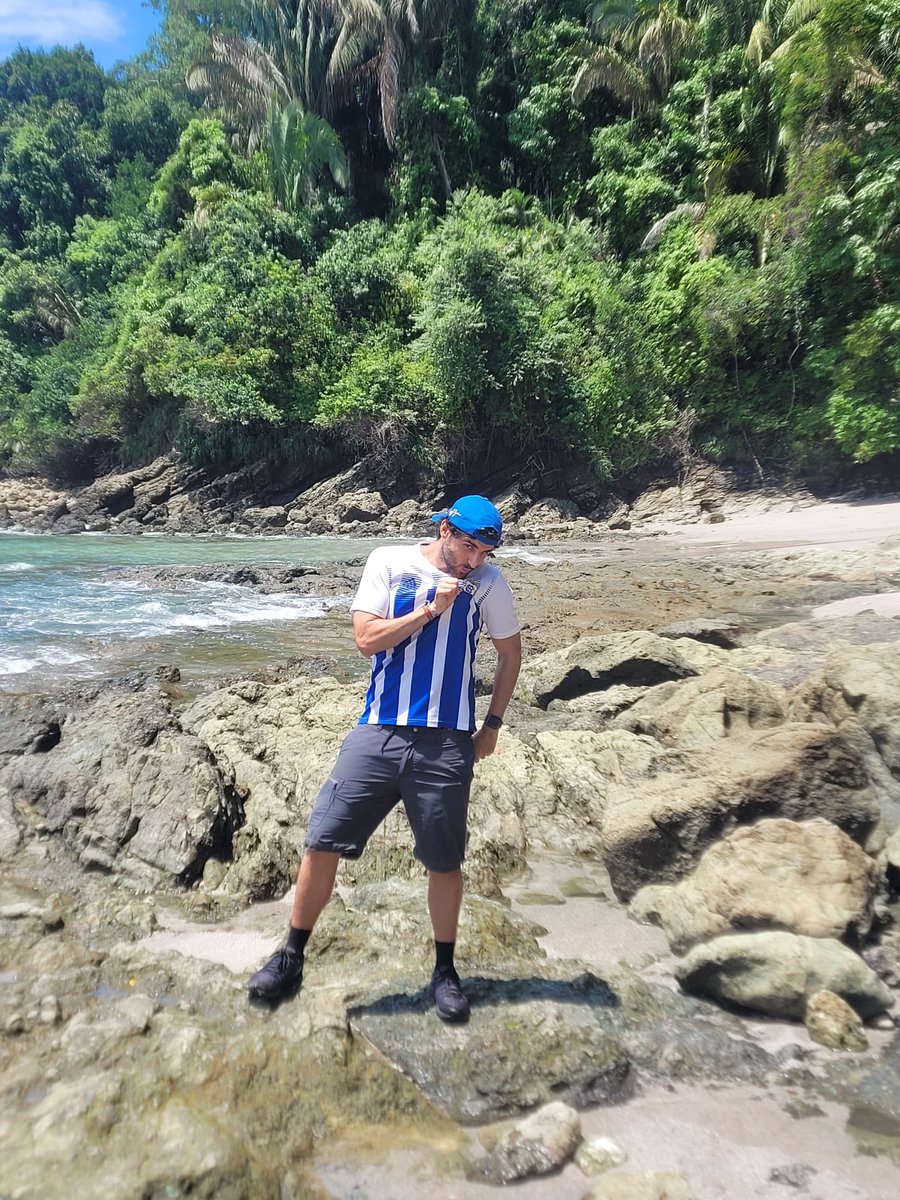 recreoficial's tweet photo. 📍Parque Nacional Manuel Antonio, Costa Rica ✈️

El Decano llegando a todas las partes del mundo 💙

📸: @tomii222 https://t.co/o5gS9NQwlZ
