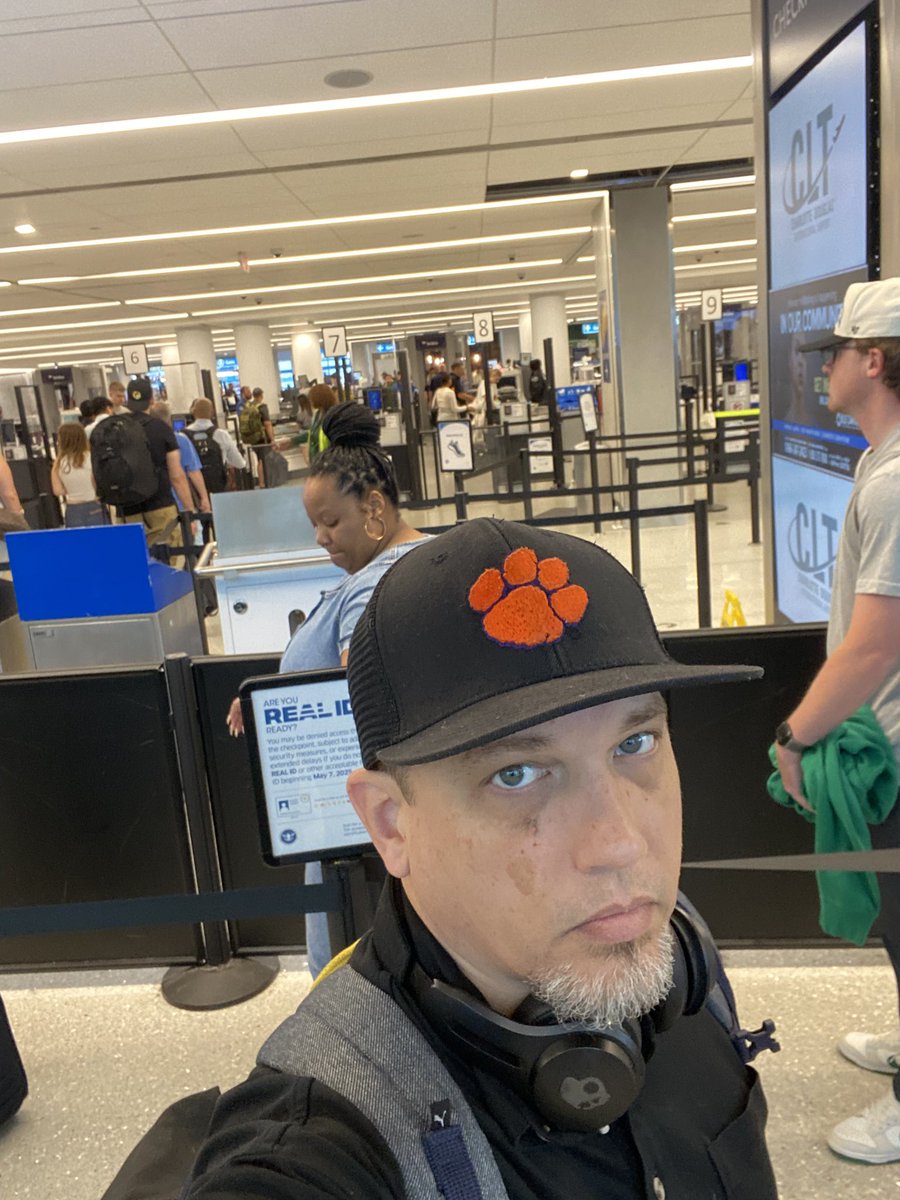 Already @CLT. <a href="/DTW/">DTW - Detroit Metro</a> see you this afternoon. #worklife