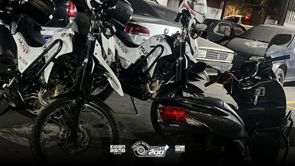 Polícia Militar do Estado de São Paulo (@pmesp) on Twitter photo Motocicleta furtada é recuperada na zona sul de São Paulo/SP
Confira: x.gd/lzTYV Motocicleta furtada é recuperada na zona sul de São Paulo/SP
Confira: x.gd/lzTYV