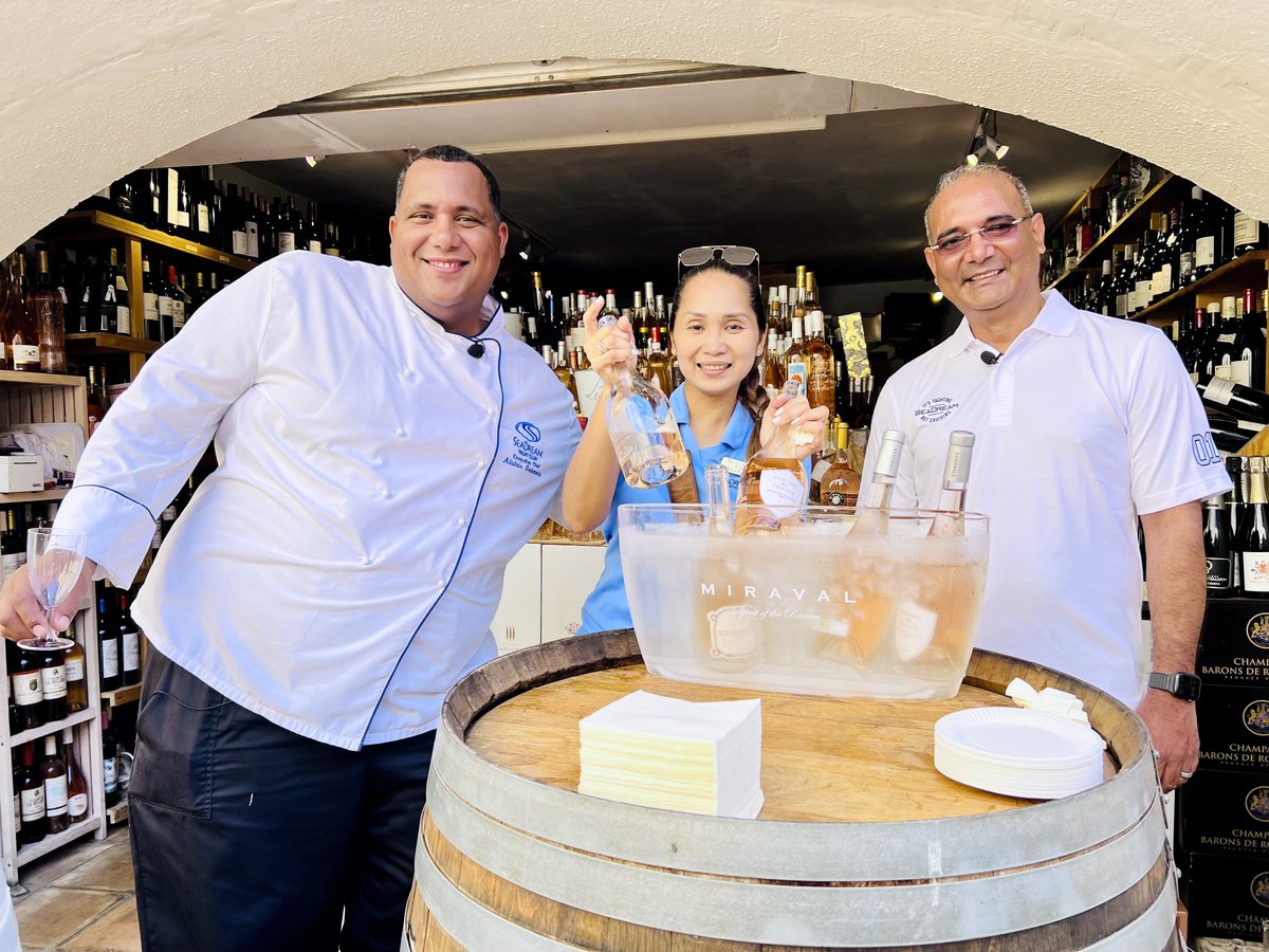 A Chef’s Walk with SeaDream: an occasional treat where our chef invites you behind the scenes, glass in hand, to taste, sip, and shop local.

#ItsYachtingNotCruising #SeaDreamYC