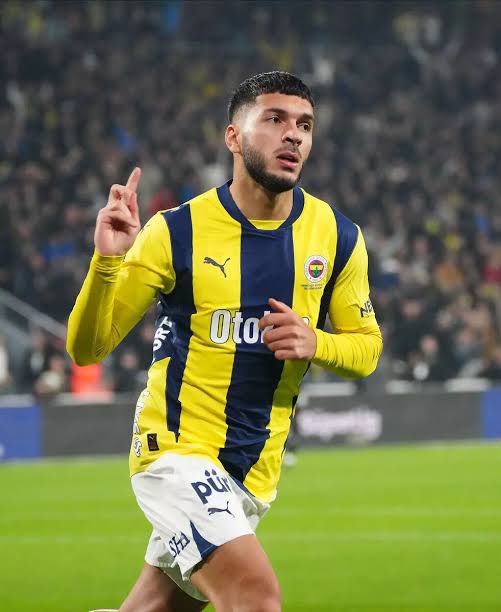 PSV, Fenerbahçe’den Oğuz Aydın ile ilgileniyor. 

<a href="/yagosabuncuoglu/">Yağız Sabuncuoğlu</a>