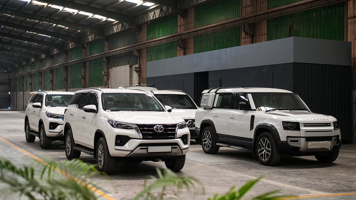 jcblarmoring's tweet image. Power meets protection at JCBL Armouring Solutions. 

From ballistic materials to flawless interiors — built for those who demand safety without compromise.  

#ArmouredVehicles #BulletproofCars #JCBLArmouringSolutions