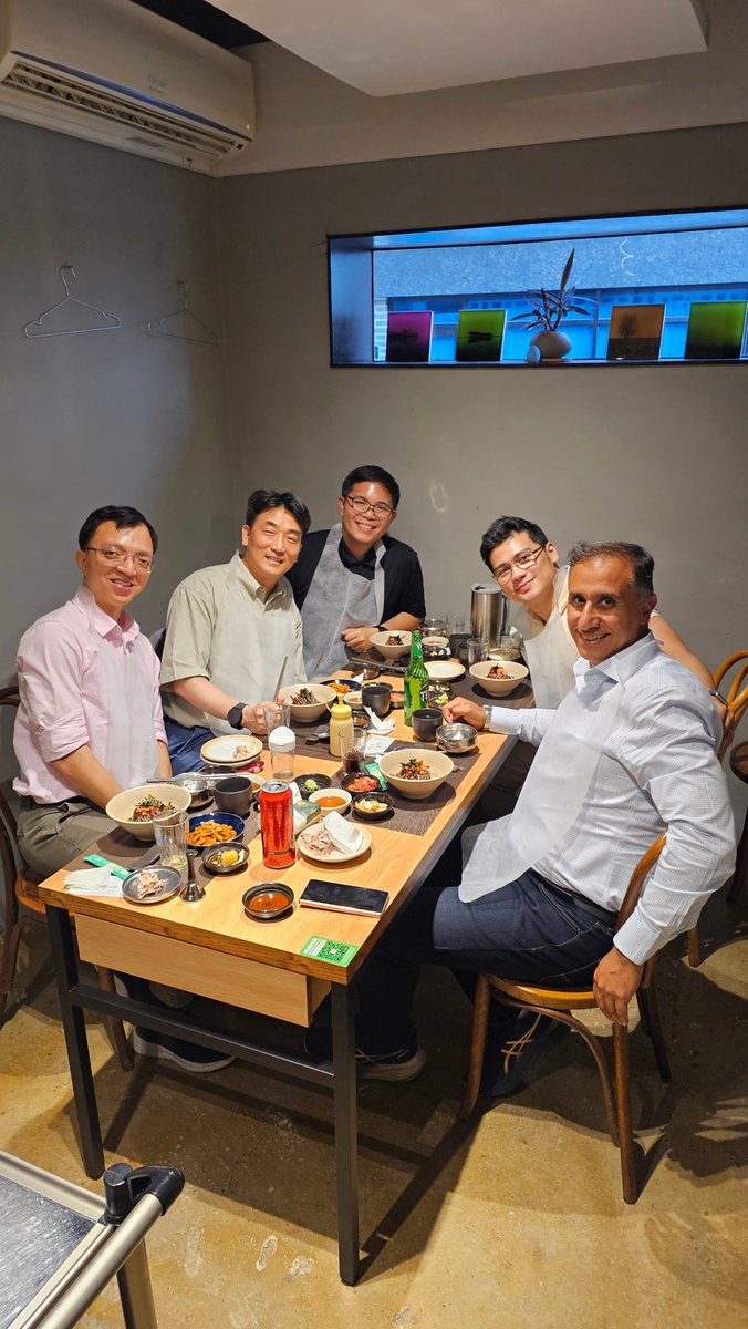 Chang Wook Jeong (@drboss_urology) on Twitter photo Welcoming <a href="/AbdallaDeb/">Abdalla Deb</a> (James Cook & <a href="/SouthTees/">South Tees Hospitals</a>, UK) to #SNUH for robotic kidney surgery training for #daVinci Xi/SP (<a href="/IntuitiveSurg/">Intuitive</a>) & #HUGORAS (<a href="/Medtronic/">Medtronic</a>)
Day 1 ended with a balloon fish dinner course with fellows from 🇵🇭 & 🇻🇳!
#Urology #UroSoMe #MedTwitter <a href="/snuh_official/">Seoul National University Hospital</a> Welcoming <a href="/AbdallaDeb/">Abdalla Deb</a> (James Cook & <a href="/SouthTees/">South Tees Hospitals</a>, UK) to #SNUH for robotic kidney surgery training for #daVinci Xi/SP (<a href="/IntuitiveSurg/">Intuitive</a>) & #HUGORAS (<a href="/Medtronic/">Medtronic</a>)
Day 1 ended with a balloon fish dinner course with fellows from 🇵🇭 & 🇻🇳!
#Urology #UroSoMe #MedTwitter <a href="/snuh_official/">Seoul National University Hospital</a>