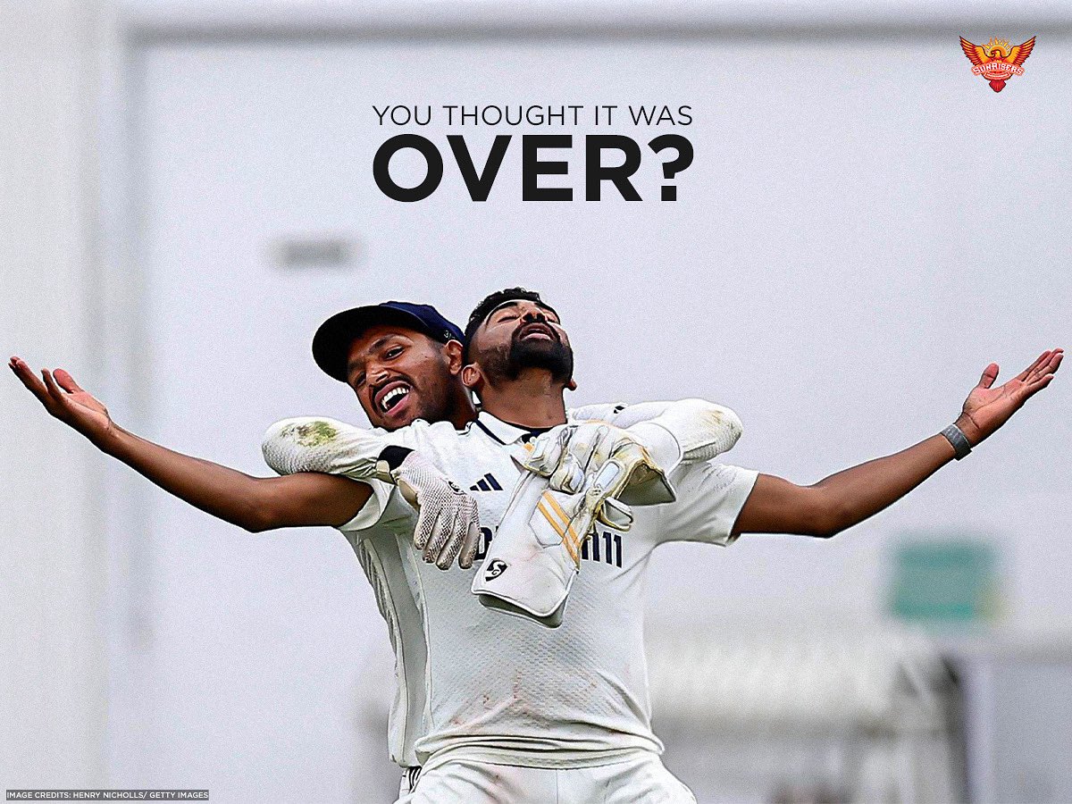 SunRisers's tweet image. It’s not over... until we win 👊

📸: @BCCI 

#PlayWithFire | #ENGvIND