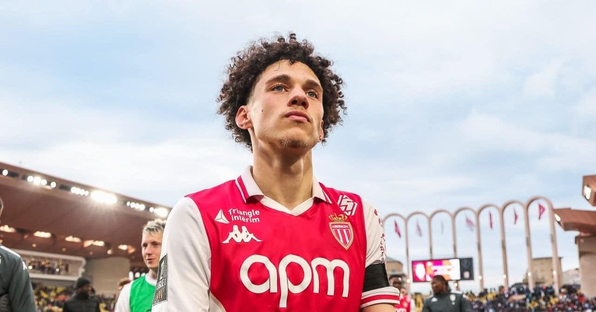 MegaPSG_'s tweet image. 🔴🔵 Luis Campos apprécie Rodrygo.🇧🇷

S’il vient, il ne part pas titulaire dans l’esprit de Luis Enrique.

Le club n’écarte pas la possibilité de se positionner sur lui en fin de mercato si les indésirables quittent le club.

Akliouche 🇫🇷 est aussi une possibilité.

(Walid via…