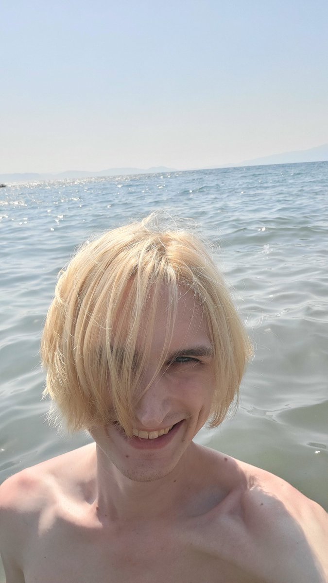 At Fishman island - Where the mermaids at?

Cooky want boing boing!
#cosplay #sanji #ONEPIECE