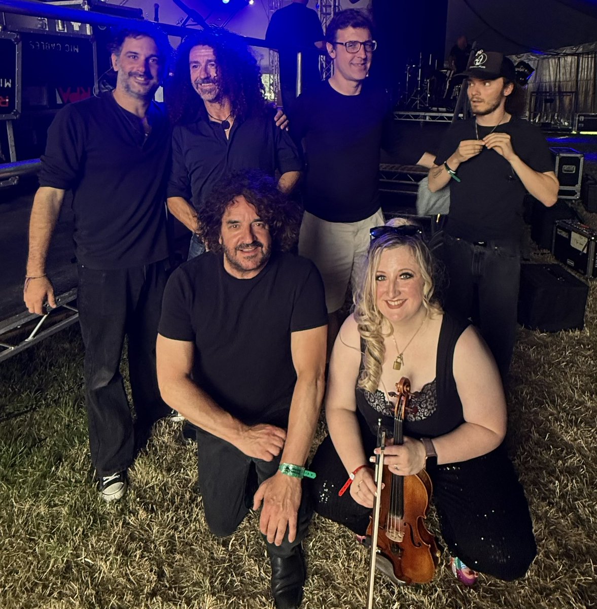 Thank you <a href="/festivalwickham/">Wickham Festival</a> for an unforgettable night. We socked it to you and you gave it back to us. 😍
Having Waterboys fiddle legend Steve Wickham up with us was joy unlimited. 
My life path would have been different (and worse) without Steve’s inspirational playing.
❤️💛☘️💙