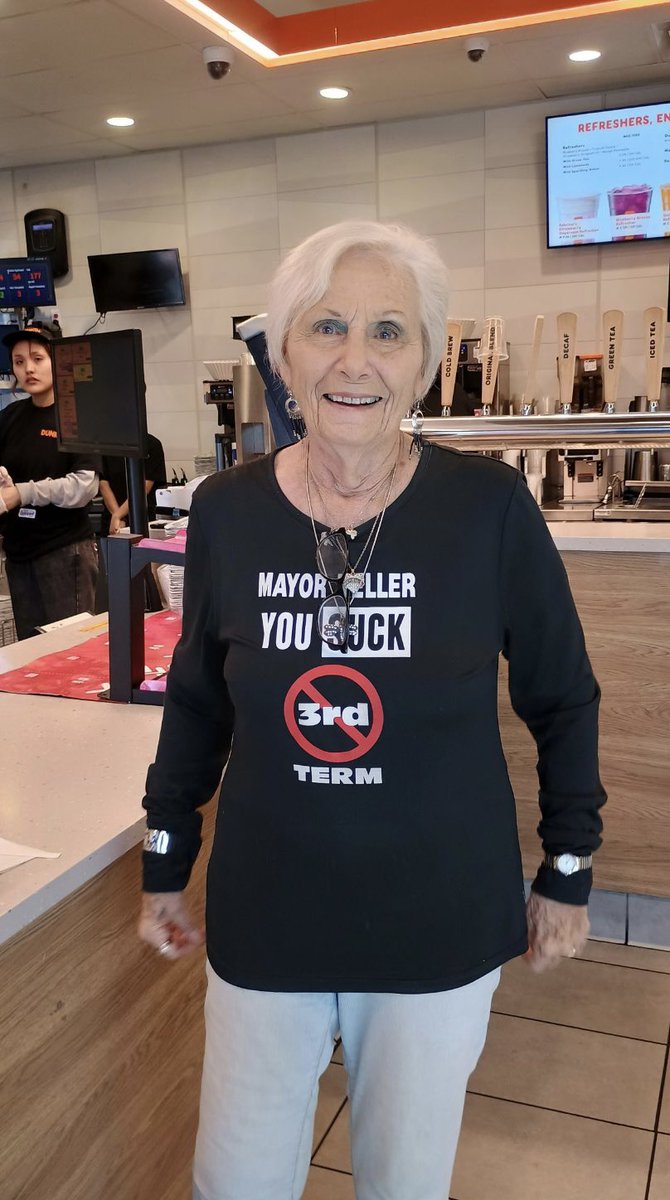 MrDougPeterson's tweet image. My friend, Jerri, sent me this picture of a woman she met in Albuquerque expressing her feelings regarding @MayorKeller seeking a 3rd consecutive term.