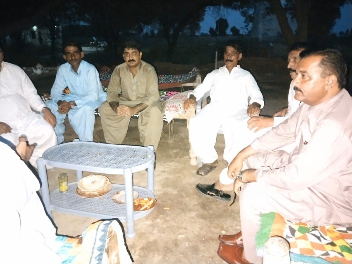 Sindh United Party - SUP (@sup_sindh) on Twitter photo ڀان سيد آباد: ڀان سيدآباد ۾ بدامني خلاف ھلندڙ جدوجهد جي سلسلي ۾ اڱاري جي ڏينهن اعلانيل ڌرڻي کي ڪامياب ڪرائڻ لاءِ آگاهي مهم ۽ دعوتون ڏيڻ جو سلسلو زور شور سان جاري، غلام شبير ٻرڙو، دريا خان لغاري، اصغر سولنگي ۽ ٻين پاران گڏجاڻيون جاري. ڀان سيد آباد: ڀان سيدآباد ۾ بدامني خلاف ھلندڙ جدوجهد جي سلسلي ۾ اڱاري جي ڏينهن اعلانيل ڌرڻي کي ڪامياب ڪرائڻ لاءِ آگاهي مهم ۽ دعوتون ڏيڻ جو سلسلو زور شور سان جاري، غلام شبير ٻرڙو، دريا خان لغاري، اصغر سولنگي ۽ ٻين پاران گڏجاڻيون جاري.