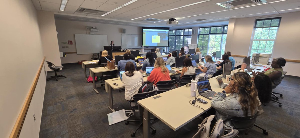 CSTANewJersey's tweet image. Amazing learning happening here at CSPD WEEK! @csteachersorg #CompSciNJ #CSPDWeek2025