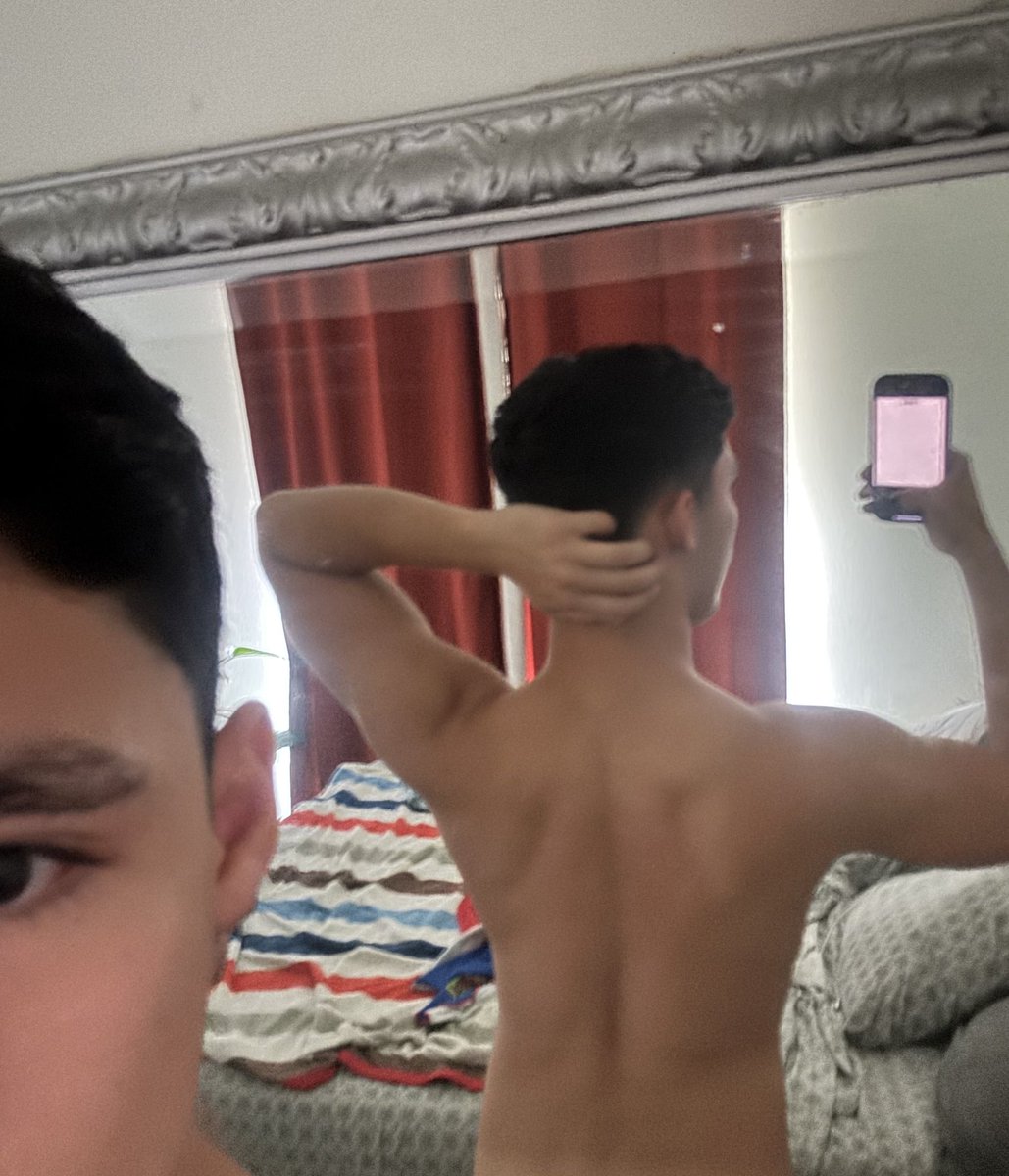 uzuchane's tweet image. Así o menos recortada? 😛