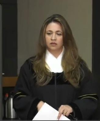Se cae el ultimo montaje uribista contra Iván Cepeda, una falsa denuncia de narcotráfico con identidad y suplantación de firma y todo ,
Estaría implicada la corrupta Cristina Lombana alias 'la calladita' la misma de la falsa inhabilidad
