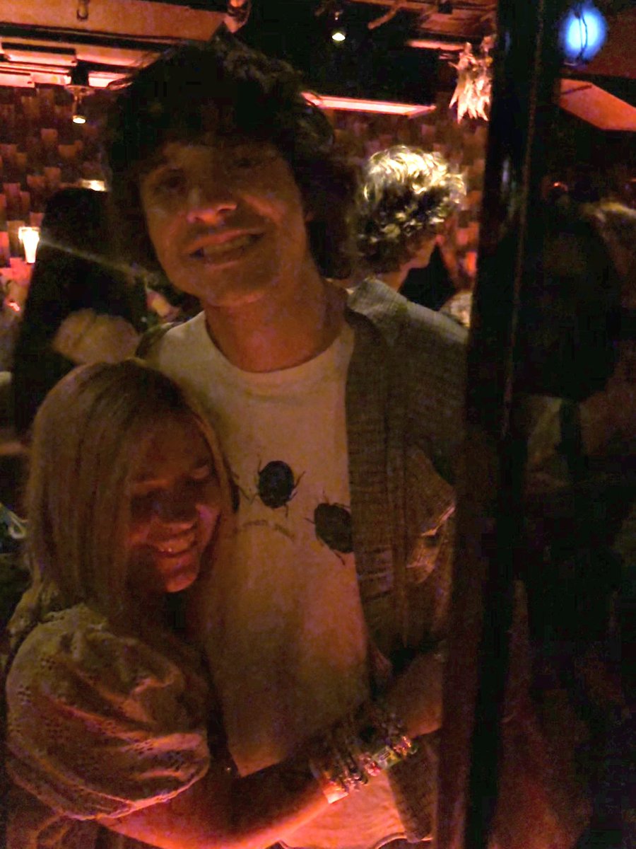 laur :-) tweet media