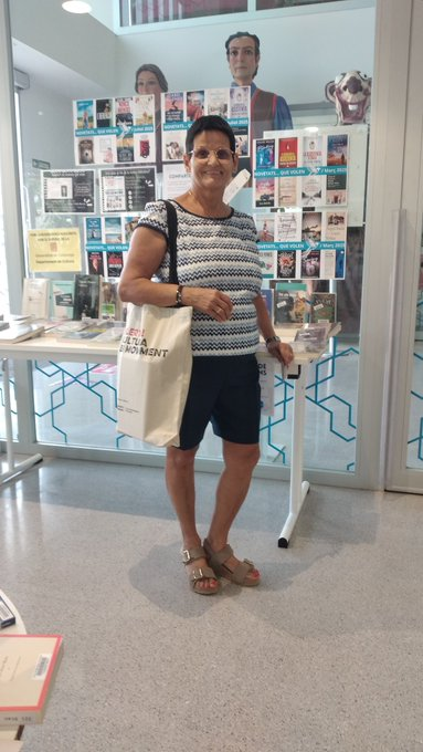 Biblioteca de Navarcles (@bnavarclessv) on Twitter photo La Rosa M. ja té el seu lot de lectures d'estiu amb la bossa de regal🎁 🥰
Encomana el teu lot personalitzat 📚
Recorda que del 15 al 30 agost la biblioteca farà vacances. Passa a carregar provisions culturals: lectura, jocs, revistes, pelis... <a href="/ajnavarcles/">Ajuntament de Navarcles</a> @bibliotequesxbm La Rosa M. ja té el seu lot de lectures d'estiu amb la bossa de regal🎁 🥰
Encomana el teu lot personalitzat 📚
Recorda que del 15 al 30 agost la biblioteca farà vacances. Passa a carregar provisions culturals: lectura, jocs, revistes, pelis... <a href="/ajnavarcles/">Ajuntament de Navarcles</a> @bibliotequesxbm