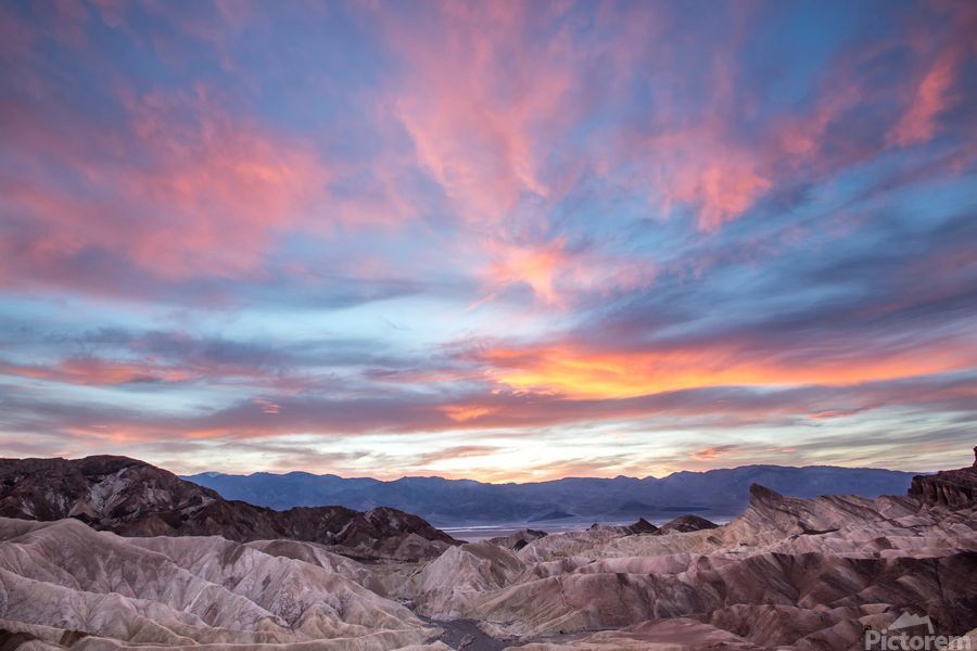 Photography from Death Valley at Zabriskie Point.  #art #landscapephoto #photography #california #travel #decorate #wallart #art4sale #homedecor #giftidea #artlovers Please refer to link for info and pricing buff.ly/3ZFV86S buff.ly/3ZFVf2i