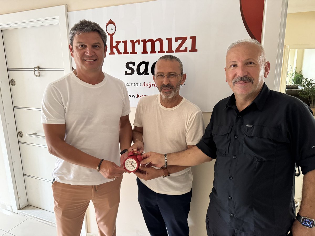 📍 KIRMIZI SAAT HABER SİTESİNE ZİYARET

Sakarya’nın yerel basın organlarından biri olan Kırmızı Saat Haber Sitesi’ni ziyaret ettik. Ziyaret sırasında sitenin imtiyaz sahibi Mustafa Sarı ile bir araya gelerek çalışmaları hakkında bilgi aldık. Misafirperverliği ve verdiği bilgiler