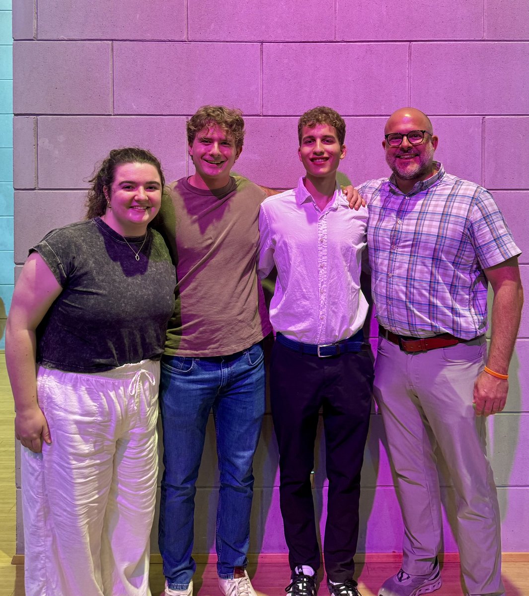 Duvall Lab (@duvall_lab_vu) on Twitter photo <a href="/VanderbiltVinse/">VINSE Vanderbilt</a> REU summer student Nicolas Poliak finished off his productive summer of research last week. Thanks to Ava and Jack for mentoring him the past 10 weeks. Good luck to Nicolas back <a href="/JohnsHopkins/">Johns Hopkins University</a> this fall. <a href="/VanderbiltVinse/">VINSE Vanderbilt</a> REU summer student Nicolas Poliak finished off his productive summer of research last week. Thanks to Ava and Jack for mentoring him the past 10 weeks. Good luck to Nicolas back <a href="/JohnsHopkins/">Johns Hopkins University</a> this fall.