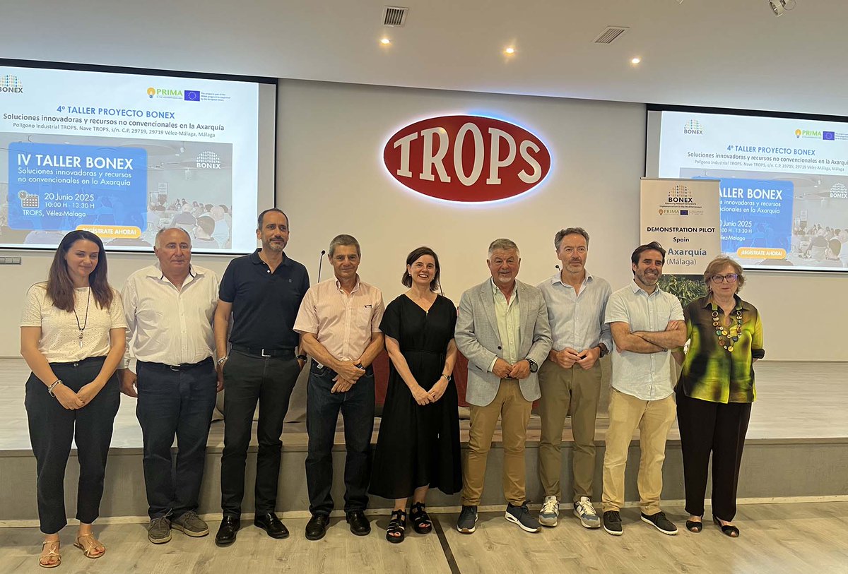 bonex_eu's tweet photo. 🚰 The 4th #BONEXWorkshop in Vélez-Málaga (Spain) showcased:
🔷 Innovative water solutions for Axarquía
🔷 Digital tools
🔷 irrigation studies
🔷 Precision ag riculture
Thanks @bioazul_spain & @Univcordoba
Learn more: https://t.co/5l9rrktdeG https://t.co/0evtItxeeh