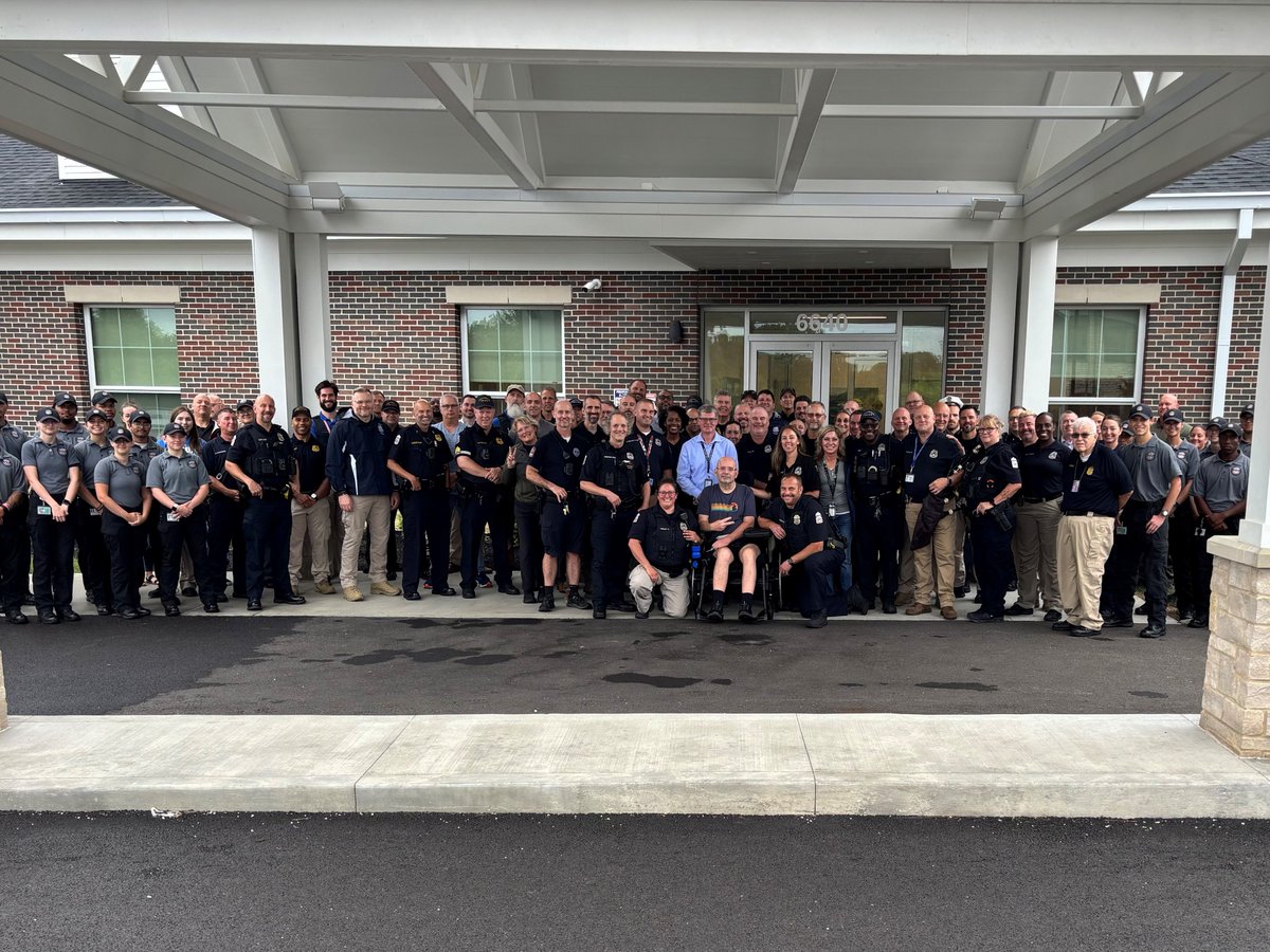 Escorted Home with Honor: Officer Brett Yates

President Brian Steel, along with FOP members from the Columbus Division of Police and Dublin Police Department, had the privilege of escorting CPD Officer Brett Yates home from a rehabilitation facility.

During this special moment,