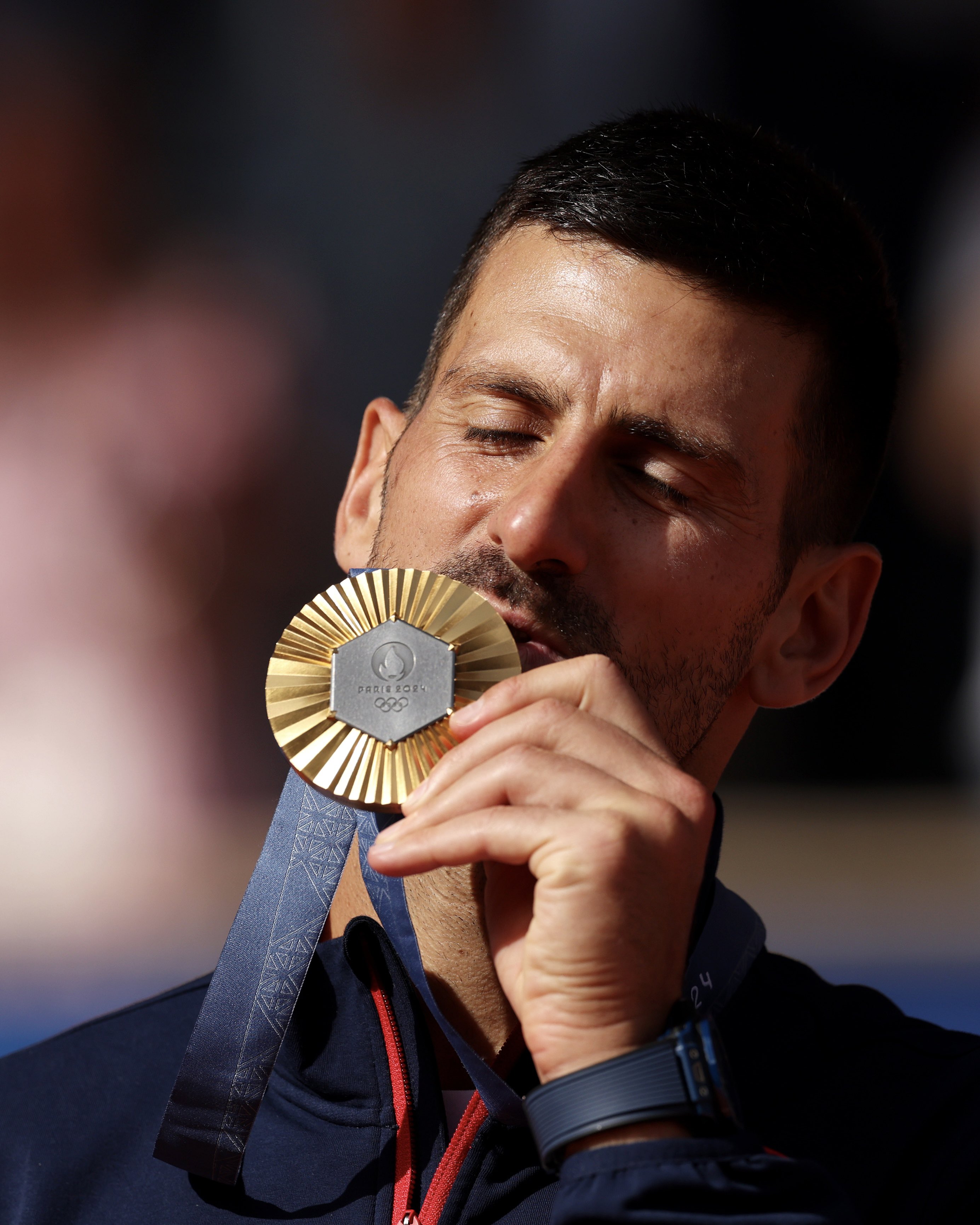 Gxge7k-XkAA-mvO?format=jpg&name=4096x4096 When Novak Djokovic Shook with Emotion — The Day He Gave Everything to Win Olympic Gold