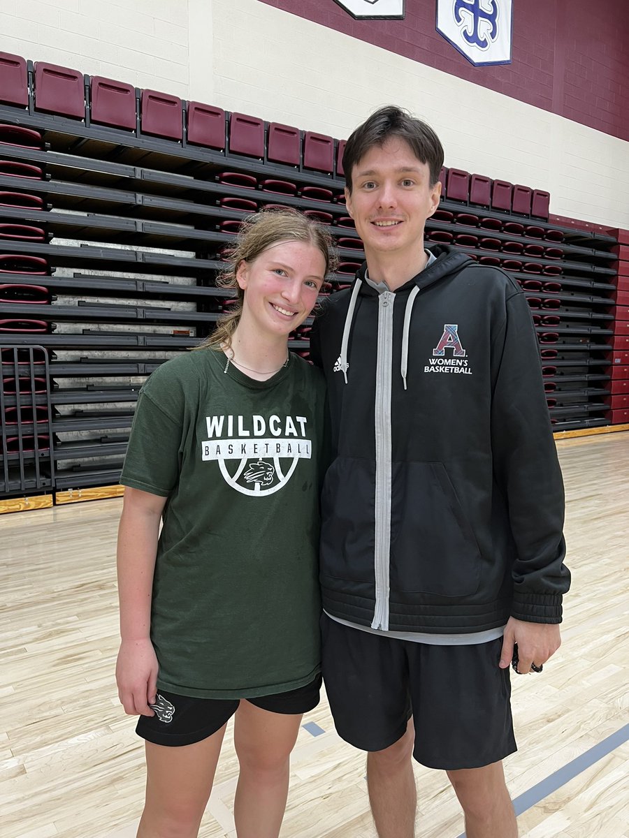 Reese Stedman (@reesestedman) on Twitter photo Thank you for a great day of basketball <a href="/CoachSStormont/">Sami Stormont</a> <a href="/Coachjb32/">Joshua Bouchard</a>!
Loved spending a day at my future home!
Go Scots! Thank you for a great day of basketball <a href="/CoachSStormont/">Sami Stormont</a> <a href="/Coachjb32/">Joshua Bouchard</a>!
Loved spending a day at my future home!
Go Scots!
