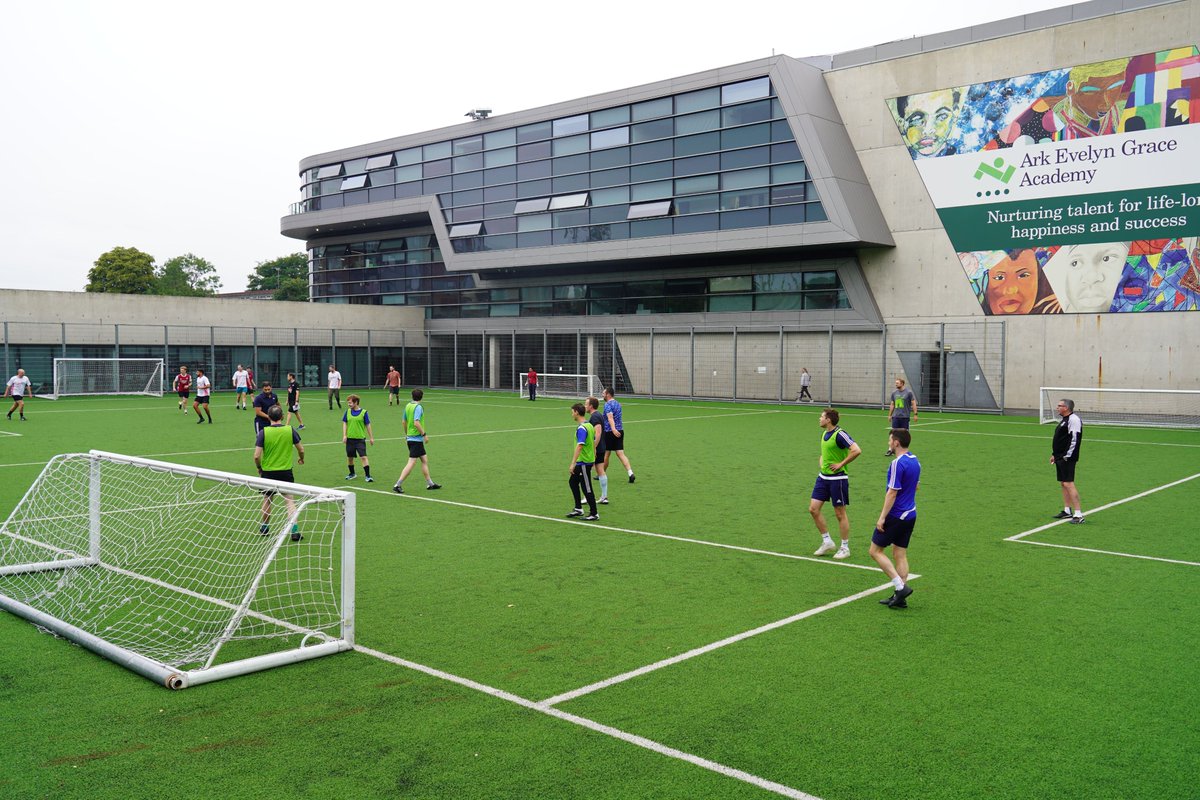 Ark Evelyn Grace Academy (@arkevelyngrace) on Twitter photo ๐
Proud to have hosted the #DfE Sports Day at <a href="/ArkEvelynGrace/">Ark Evelyn Grace Academy</a>!
A great day of football, netball, relay races, rounders, table tennis, pickleball & more๐โฝ๐โโ๏ธ๐โพ
Brilliant energy all round! <a href="/educationgovuk/">Department for Education</a> <a href="/ArkSchools/">Ark Schools & Ventures</a> <a href="/schoolsplus/">Schools Plus Ltd</a> ๐
Proud to have hosted the #DfE Sports Day at <a href="/ArkEvelynGrace/">Ark Evelyn Grace Academy</a>!
A great day of football, netball, relay races, rounders, table tennis, pickleball & more๐โฝ๐โโ๏ธ๐โพ
Brilliant energy all round! <a href="/educationgovuk/">Department for Education</a> <a href="/ArkSchools/">Ark Schools & Ventures</a> <a href="/schoolsplus/">Schools Plus Ltd</a>