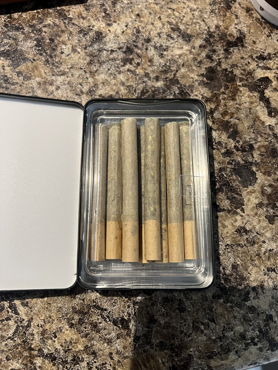 I never buy pre-rolls. I trust what <a href="/KypRowe/">Kyp Rowe</a>  and <a href="/VicCannabisCo/">The Victoria Cannabis Company</a> are doing so I grabbed a pack. Rolled to perfection, even burn. Tons of flavor, you can smell the dank through the tin. Most important, I got baked.