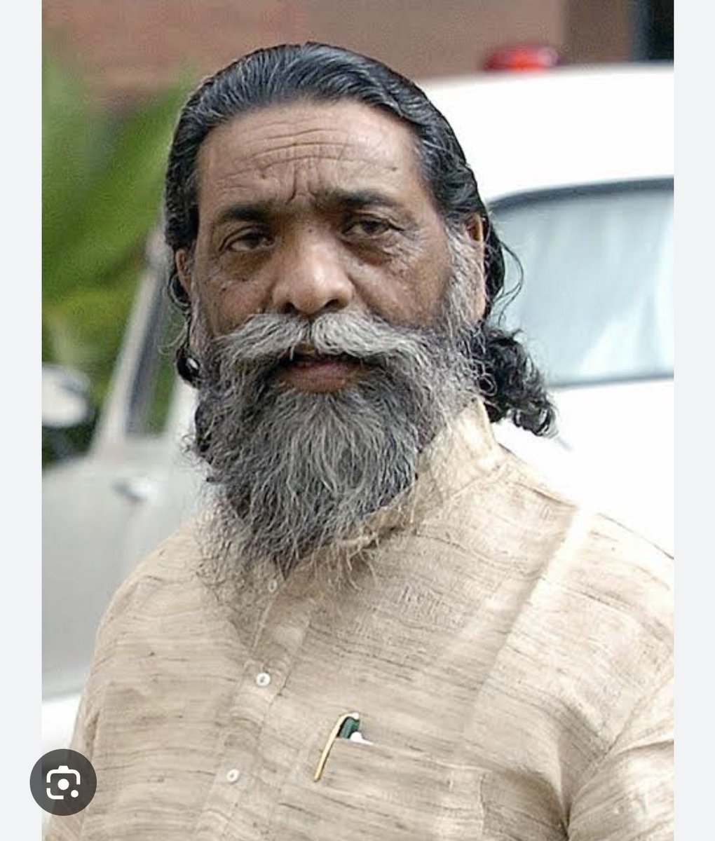 #विनम्र_श्रद्धांजलि_अर्पित_करते_हैं! 
झारखण्ड के पूर्व मुख्यमंत्री, पूर्व केन्द्रीय मंत्री सह झारखण्ड के जन्मदाता दलितों आदिवासियों पिछड़ों के हक अधिकार के लिए आजीवन संघर्ष करने वाले करोड़ों लोगों के मसीहा #परम_आदरणीय_दिशोम_गुरु_शिबु_सोरेन_जी को विनम्र श्रद्धांजलि अर्पित करते हैं