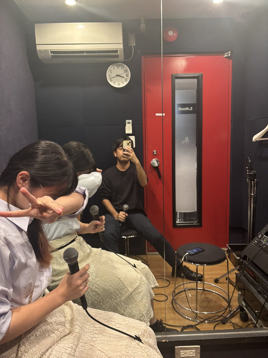 今日はFREEsiaの練習でしたー！！
楽しく練習できたよおおおおおお！！

いよいよ初お披露目まで約1ヶ月！！

がーんばっていくぞおおおおおお！！