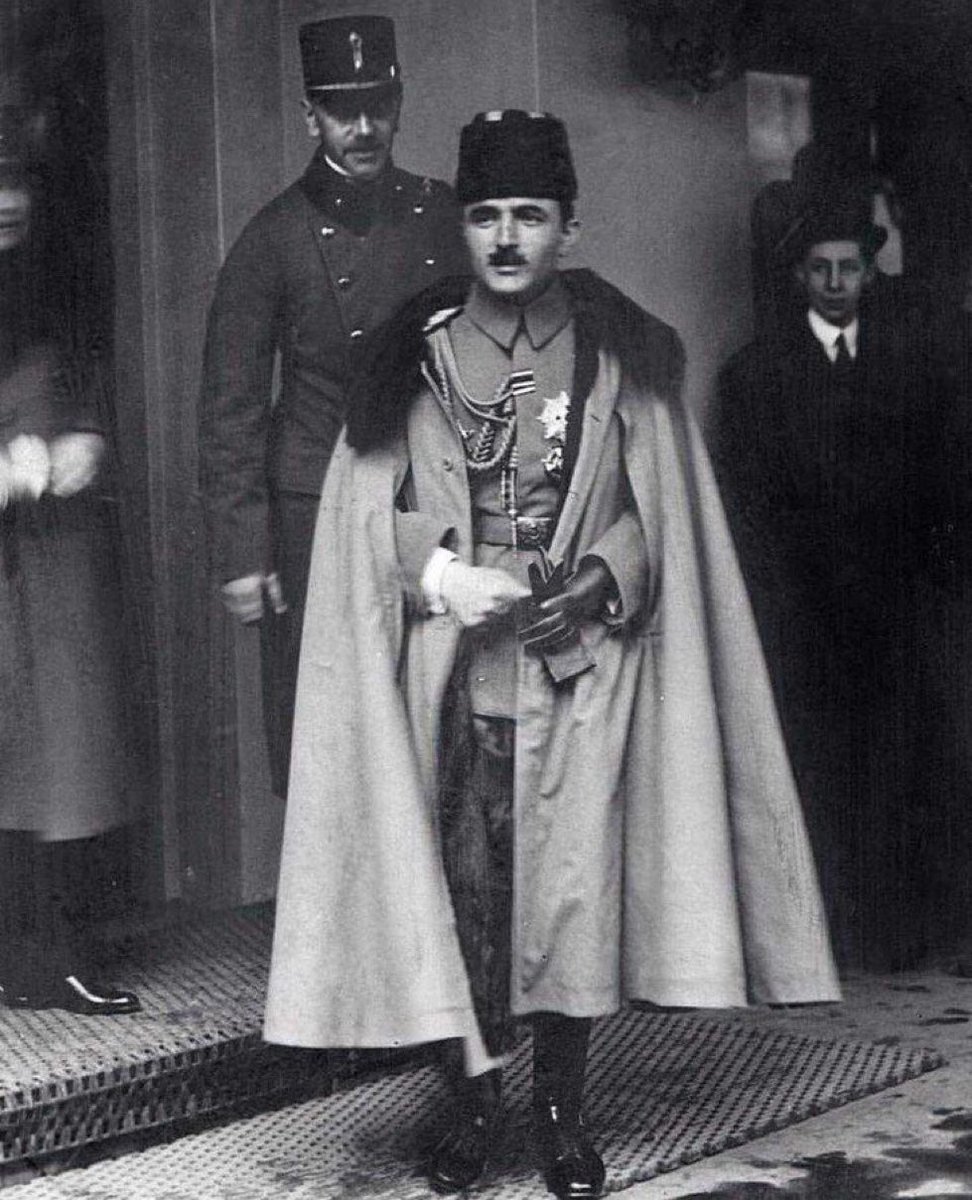 ajansJargon's tweet photo. Hürriyet kahramanı Enver Paşa, 103 yıl önce bugün hayatını kaybetti. https://t.co/8eIHlxv3fW