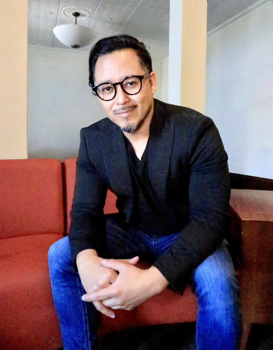 North Texan (@northtexan) on Twitter photo UNT alums were well-represented on the list of 2025-26 Texas State Artists. Learn more about the work of poet and <a href="/UNTEnglish/">UNT Dept. of English</a> alum <a href="/OctQuintanilla/">Octavio Quintanilla</a>, artist Letitia Huckaby and musician <a href="/NorahJones/">Norah Jones</a>.
northtexan.unt.edu/issues/2025-sp… UNT alums were well-represented on the list of 2025-26 Texas State Artists. Learn more about the work of poet and <a href="/UNTEnglish/">UNT Dept. of English</a> alum <a href="/OctQuintanilla/">Octavio Quintanilla</a>, artist Letitia Huckaby and musician <a href="/NorahJones/">Norah Jones</a>.
northtexan.unt.edu/issues/2025-sp…