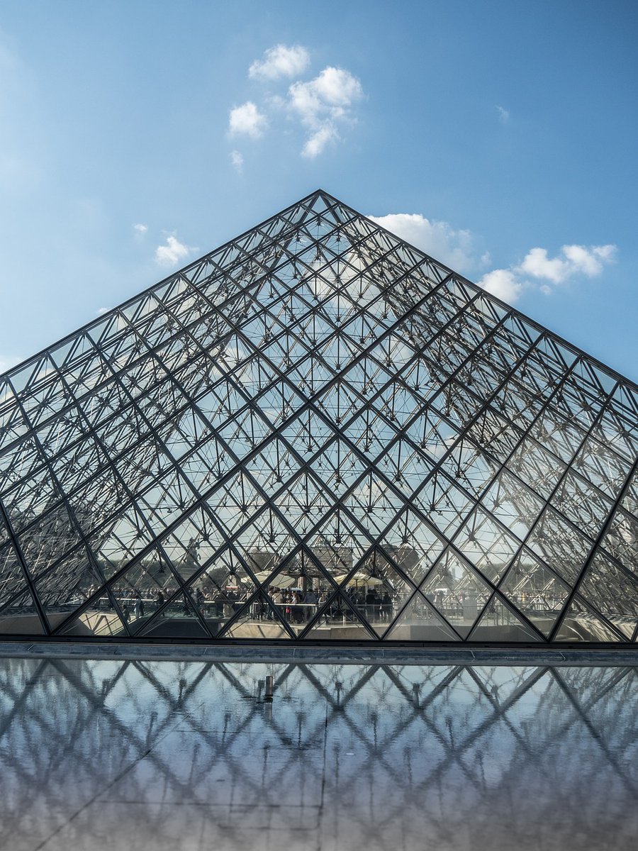 🏦🖼️ Le samedi 16 août, la Micro-Folie de #Châteaubriant propose des #micro-défis en famille spécial #Musée du #Louvre de 15h à 16h.

Pour plus d'informations 👉 shorturl.at/ch3Xg