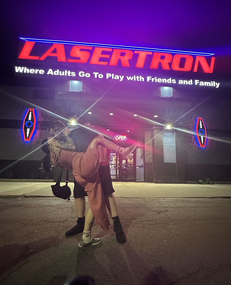 New weds vibes 

Featuring <a href="/xnickijam/">xNickiJamx</a> <a href="/Trap_Frenzy/">Trap</a>