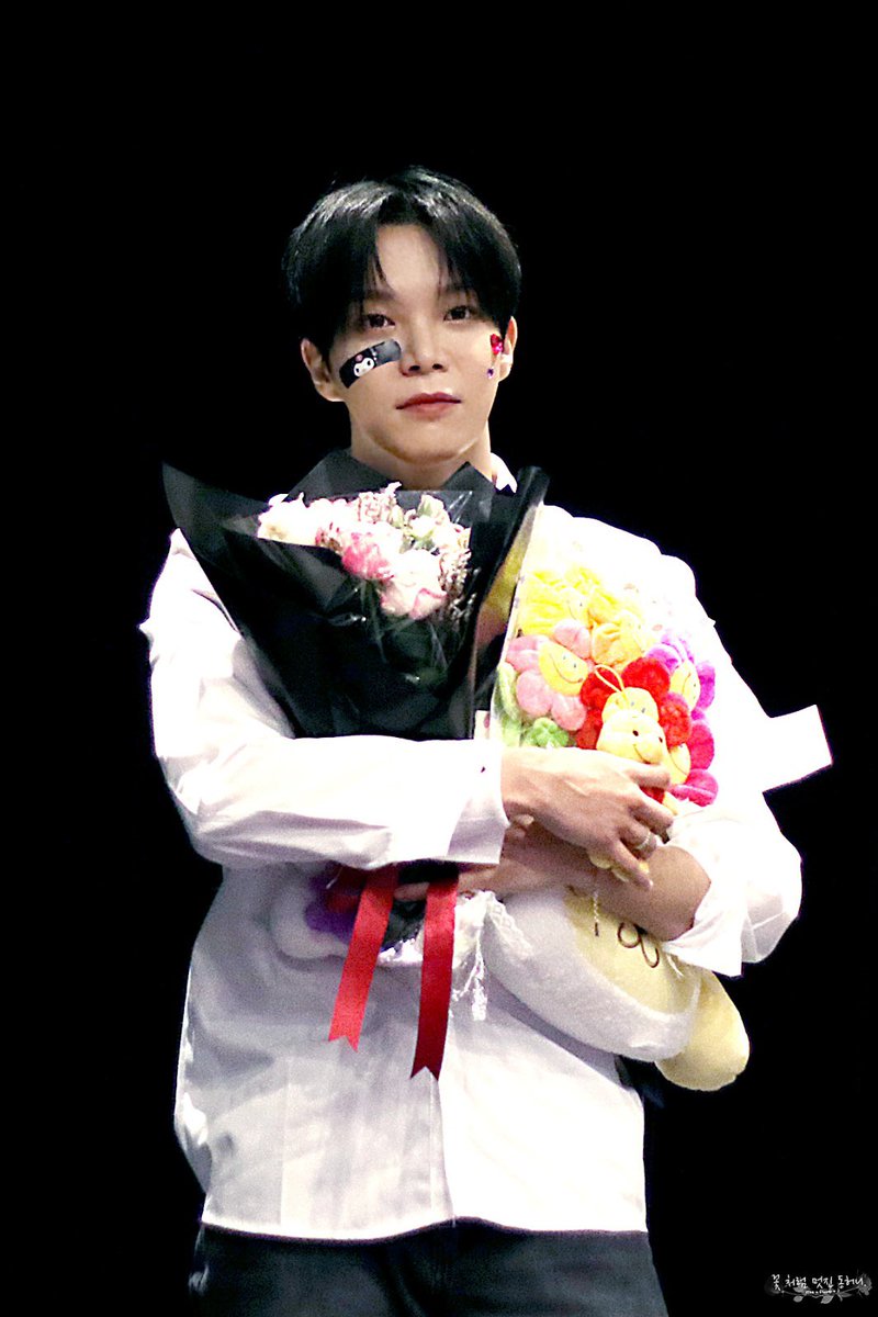 likeaflower0804's tweet photo. 250804 허니생일

생일축하해 하니야

#HAPPYDONGHEONDAY
 #큐티섹시허니야_생일축하해
#오늘_동헌이_생일이라고_했지했지
#VERIVERY https://t.co/uwKro9vRx1