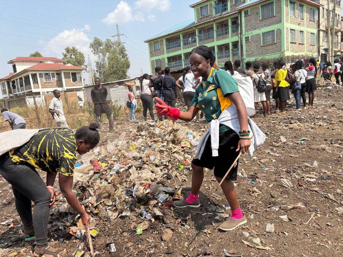 jijengeyouthorg's tweet image. Jijenge Youth Organization joined Kisumu stakeholders in celebrating International Youth Day 2025, taking action through a community clean-up to spotlight how young people are advancing the SDGs from the ground up.
#IYD2025 #YouthForSDGs #CleanupDrive