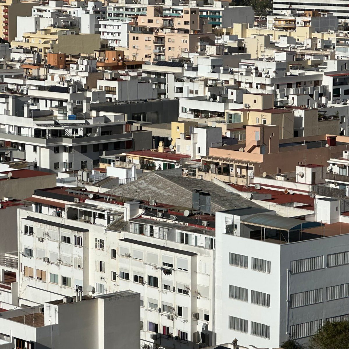 👎🏻 Triguero, obligat a retornar 100.000 euros al Ministeri de Drets Socials per l'incompliment en la posada en marxa dels objectius de l'Agenda 2030 a la ciutat d'Eivissa.
❌ Amb Triguero perdem sous i projectes de ciutat. 

psib-psoe.org/eivissa/trigue…