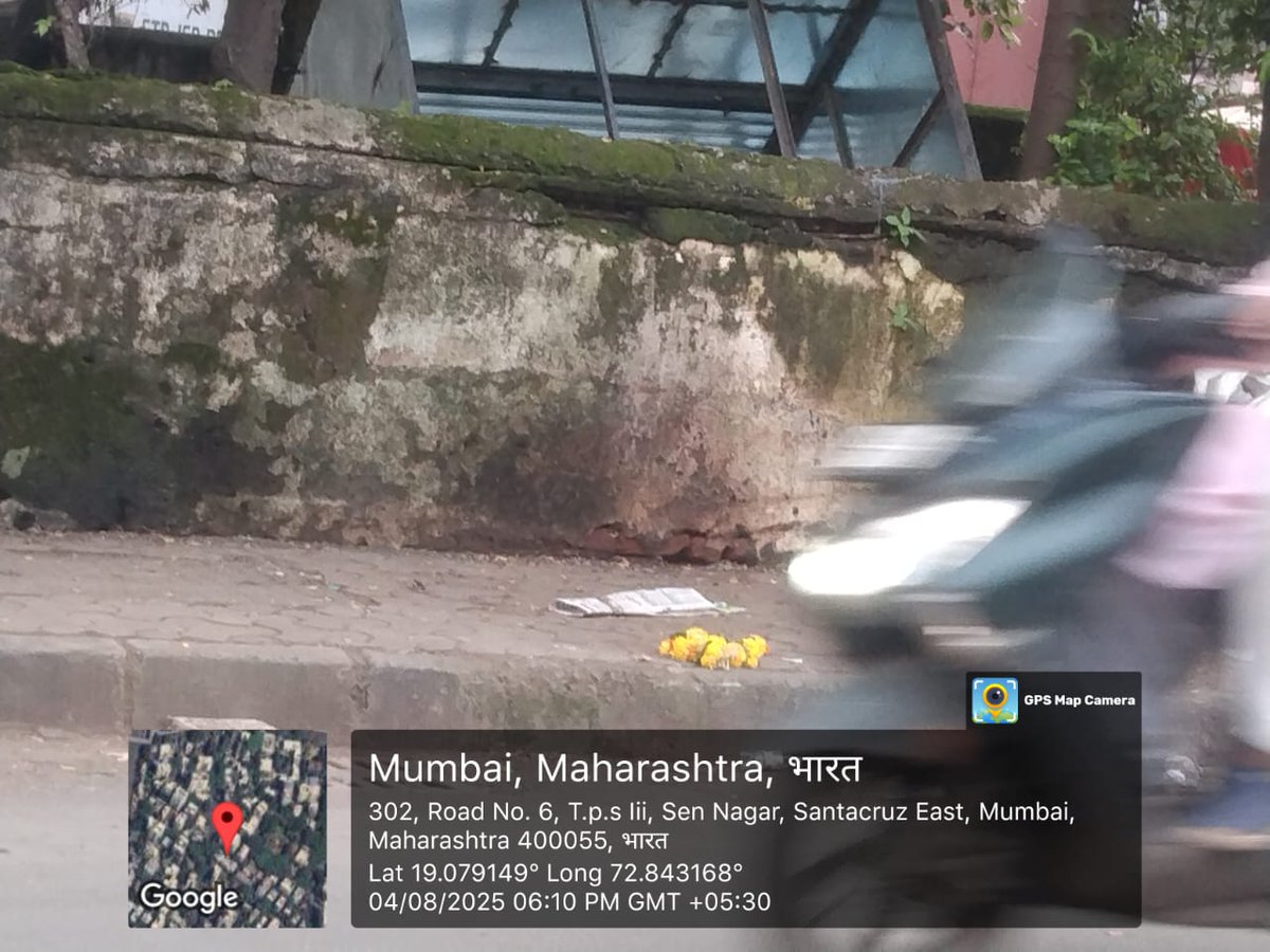 When I say Hawker Mafia, there's a reason! Their network is highly organized. I posted this complaint an hour ago, and even before it was acknowledged by <a href="/mybmcWardHE/">Ward HE BMC</a>, the temporary structure was moved behind the boundary wall. Miracle!
<a href="/MumbaiPolice/">मुंबई पोलीस - Mumbai Police</a> <a href="/CMOMaharashtra/">CMO Maharashtra</a> <a href="/MNCDFbombay/">M.N.C.D.F</a>