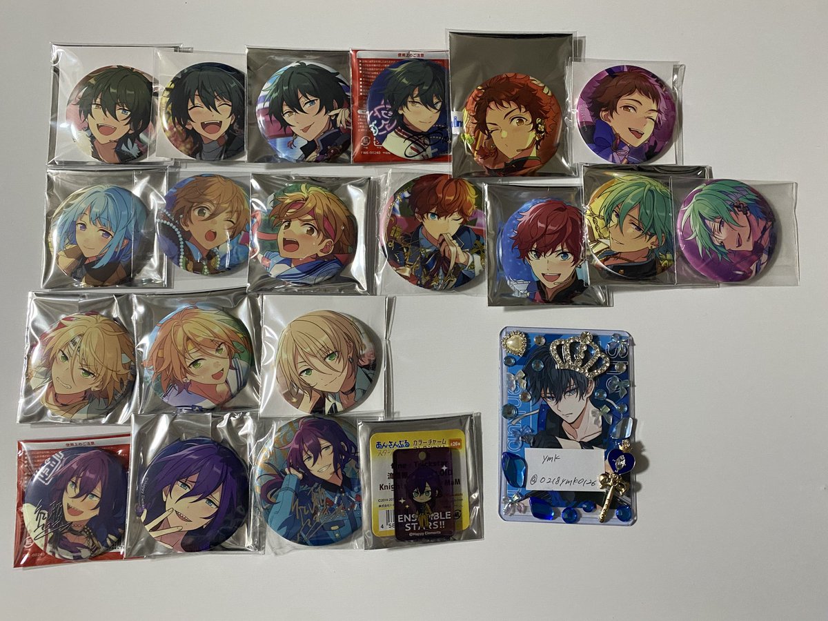 あんスタ　缶バッジ　交換　譲渡

譲:スバル、北斗、ゆうた、ひなた、斑、紅郎、英智、桃李、渉、弓弦、千秋、翠、鉄虎、忍、夏目、宙、みか、光、創、友也、一彩、たつみ、藍良、マヨイ

求:定価(中国缶500円/個)＋送料または固定ポスト

→