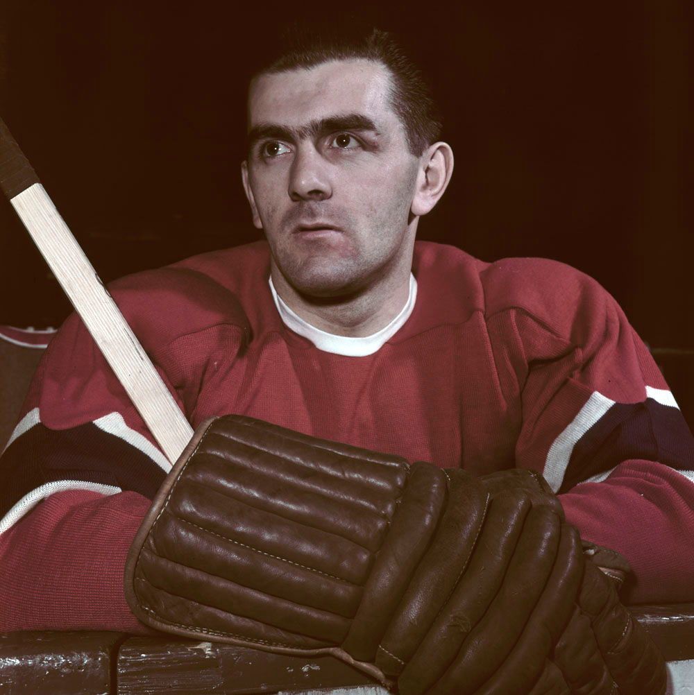 He was known as The Rocket.
He changed the NHL forever and became one of the greatest players to ever hit the ice.
In Quebec, he is more than a hockey great, he is a cultural icon.
This is the story of Maurice Richard.

🧵 1/20
