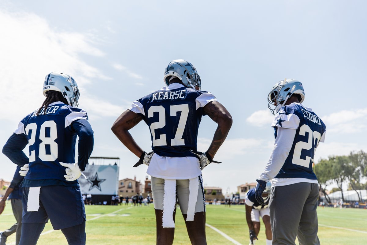 VisitOxnardCA's tweet photo. 🌞Oxnard is the place to be this summer for football insiders. --> https://t.co/yZy0jjwT1Z
🏈🌴 Training Camp is where the story starts, see it unfold in real time, right here in Oxnard.
#visitoxnard #visitca #dallascowboysr https://t.co/DGQSuu4iqt