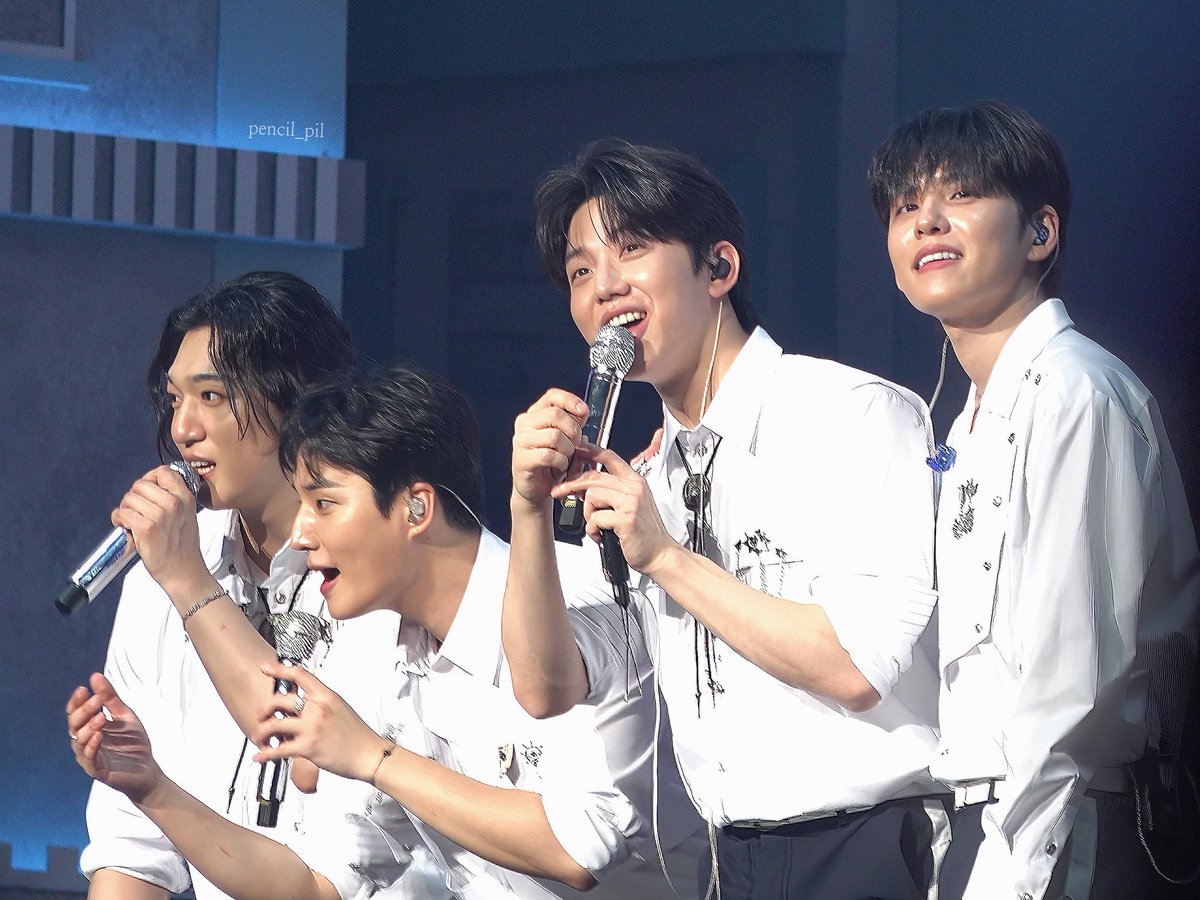 20250726 데이식스 팬미팅

마이데이 보는 눈빛들이 다 달라서 귀여워 죽겄음 그냥