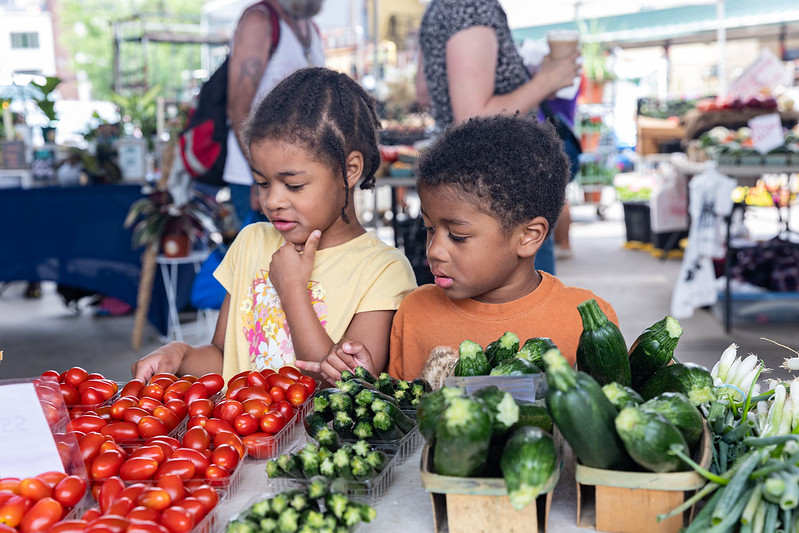 USDA Food and Nutrition Service (@usda_fns) on Twitter photo 🥕Happy National Farmers Market Week! From fields to markets, farmers play an important role in ensuring access to fresh, healthy food for communities across the country.  Find a farmers market near you: usdalocalfoodportal.com #FarmersMarketWeek 🥕Happy National Farmers Market Week! From fields to markets, farmers play an important role in ensuring access to fresh, healthy food for communities across the country.  Find a farmers market near you: usdalocalfoodportal.com #FarmersMarketWeek