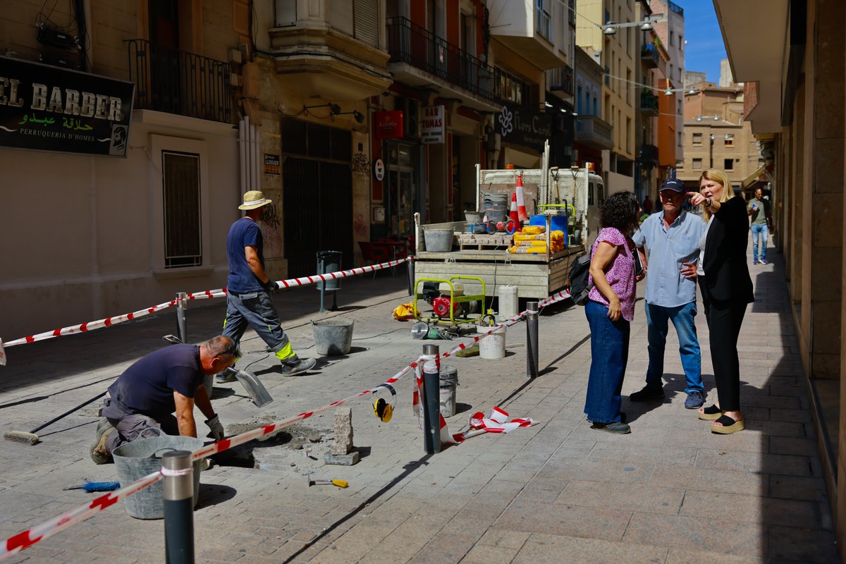 En aquesta actuació s’utilitza un morter d’enduriment ràpid, la qual cosa permet que cada dia es pugui reobrir al trànsit rodat a partir de les 14.00 hores

ℹ️ja.cat/BCY9u