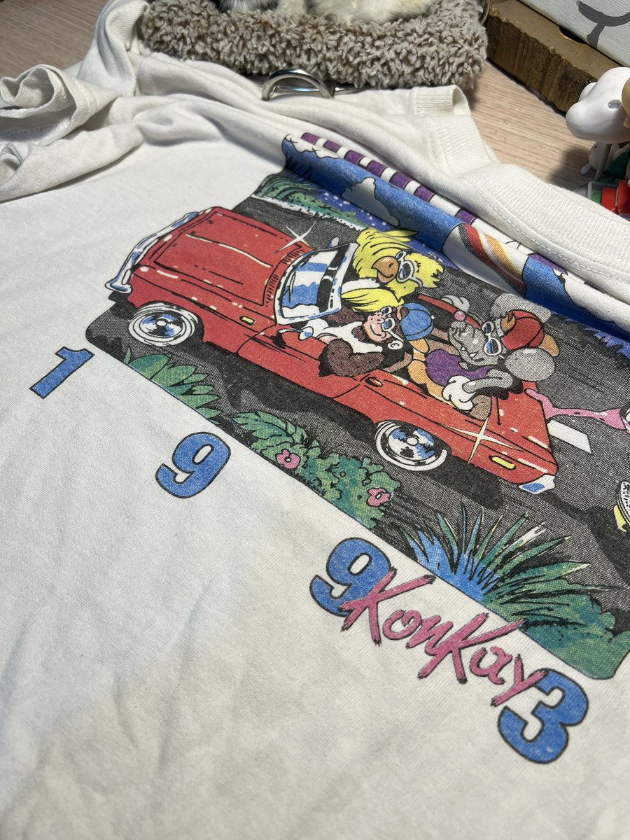 thaimkis's tweet photo. 1993
Price : 350
size : อก 37 / ยาว 28 (หน่วยนิ้ว)
ตำหนิ : ไม่มี

#ส่งต่อเสื้อผ้ามือสอง  #เสื้อมือสอง #ส่งต่อเสื้อผ้ามือสองราคาถูก #เสื้อวินเทจ #เสื้อวง https://t.co/rn4OAgojhW
